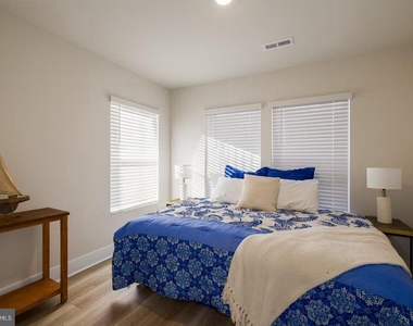 1821 Guilford Avenue - Photo Thumbnail 7