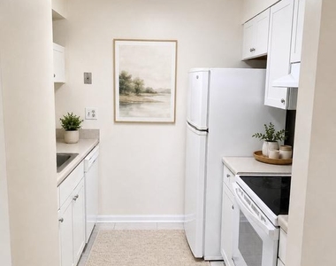 1113 Castle Harbour Way - Photo Thumbnail 5