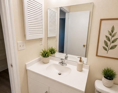 1113 Castle Harbour Way - Photo Thumbnail 12