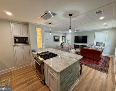 110 Annapolis Street - Photo Thumbnail 1