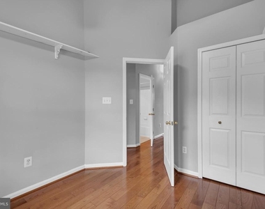8195 Poinsett Terrace - Photo Thumbnail 41