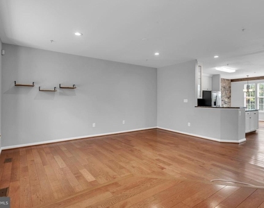 8195 Poinsett Terrace - Photo Thumbnail 28