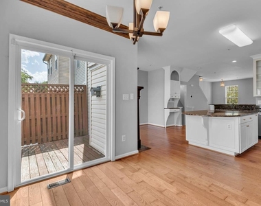 8195 Poinsett Terrace - Photo Thumbnail 23