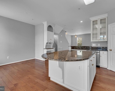 8195 Poinsett Terrace - Photo Thumbnail 16