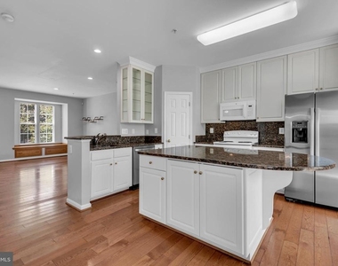 8195 Poinsett Terrace - Photo Thumbnail 15