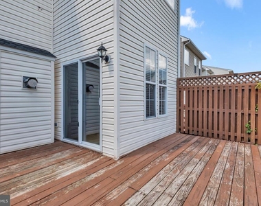 8195 Poinsett Terrace - Photo Thumbnail 43