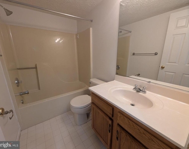 629 Tripp Creek Court - Photo Thumbnail 9