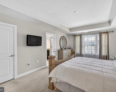 7314 Taylors Hill Lane - Photo Thumbnail 13