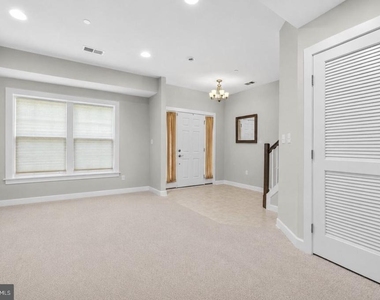 7314 Taylors Hill Lane - Photo Thumbnail 3
