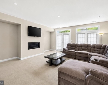 7314 Taylors Hill Lane - Photo Thumbnail 10