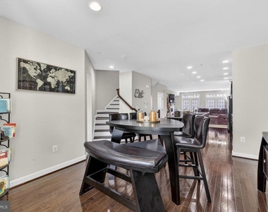 7314 Taylors Hill Lane - Photo Thumbnail 7