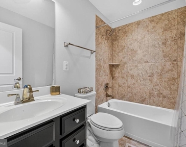 7314 Taylors Hill Lane - Photo Thumbnail 4