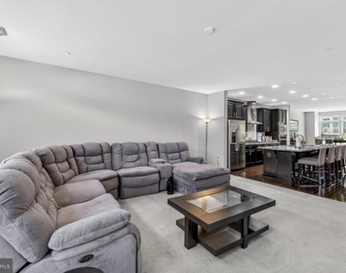 7314 Taylors Hill Lane - Photo Thumbnail 9