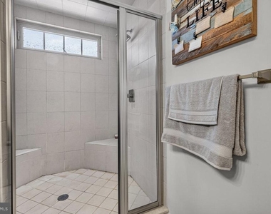 7314 Taylors Hill Lane - Photo Thumbnail 15