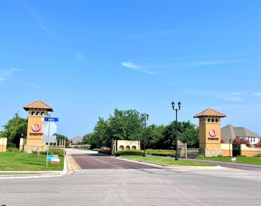 16412 Vescovo Ln - Photo Thumbnail 28