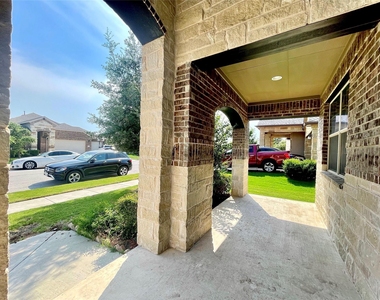 16412 Vescovo Ln - Photo Thumbnail 3