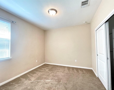 16412 Vescovo Ln - Photo Thumbnail 20