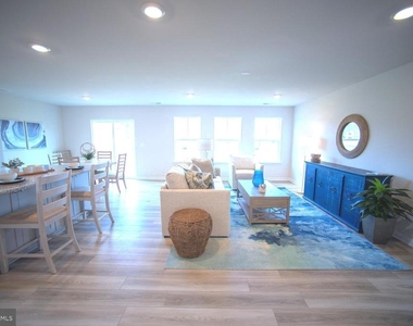 535 Hall Drive - Photo Thumbnail 5