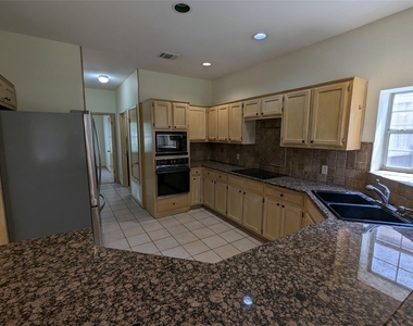 7602 Mifflin Kenedy Ter - Photo Thumbnail 9
