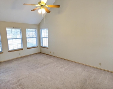 7602 Mifflin Kenedy Ter - Photo Thumbnail 15
