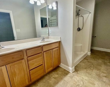 116 Village Center Boulevard - Photo Thumbnail 10