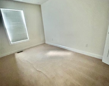 116 Village Center Boulevard - Photo Thumbnail 8