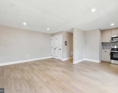 200 Brandywine Boulevard - Photo Thumbnail 5