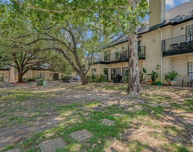 1307 Kinney Ave - Photo Thumbnail 19