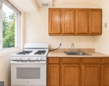 4921 Quarles Street Ne - Photo Thumbnail 10