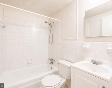 4921 Quarles Street Ne - Photo Thumbnail 12