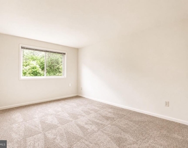 4921 Quarles Street Ne - Photo Thumbnail 16