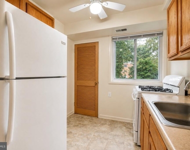 4921 Quarles Street Ne - Photo Thumbnail 9