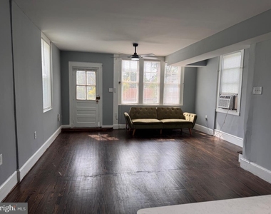 4212 22nd Street Ne - Photo Thumbnail 5