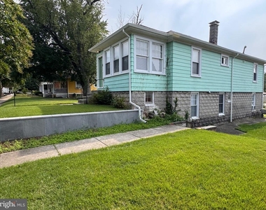 4212 22nd Street Ne - Photo Thumbnail 1