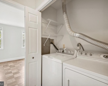 3231 Sutton Place Nw - Photo Thumbnail 9