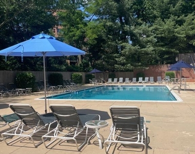 3231 Sutton Place Nw - Photo Thumbnail 15