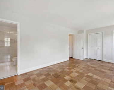 3231 Sutton Place Nw - Photo Thumbnail 8