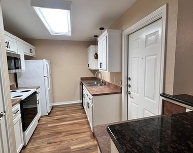 13330 Water Oak Ln - Photo Thumbnail 5