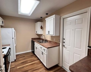 13330 Water Oak Ln - Photo Thumbnail 6