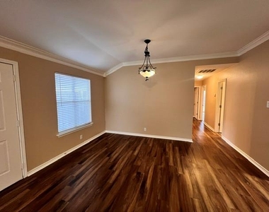 13330 Water Oak Ln - Photo Thumbnail 4