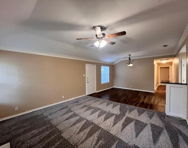 13330 Water Oak Ln - Photo Thumbnail 3