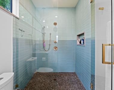 303 Woodward St - Photo Thumbnail 20