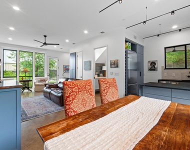 303 Woodward St - Photo Thumbnail 9