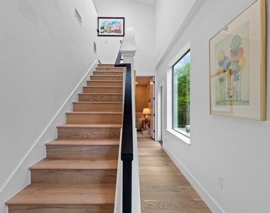 303 Woodward St - Photo Thumbnail 25