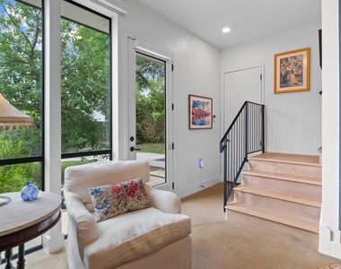 303 Woodward St - Photo Thumbnail 16
