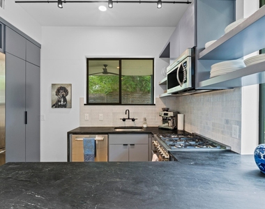 303 Woodward St - Photo Thumbnail 14