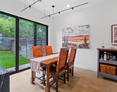 303 Woodward St - Photo Thumbnail 15