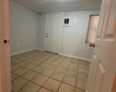 45 Rhode Island Avenue Nw - Photo Thumbnail 9