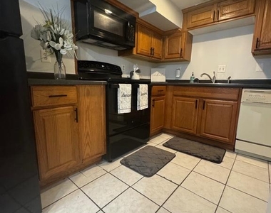 45 Rhode Island Avenue Nw - Photo Thumbnail 2