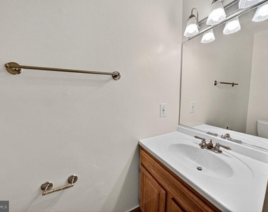 400 Taylor St Ne - Photo Thumbnail 13